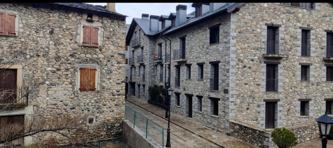 Apartmán Check-In Casas Labert Benasque Exteriér fotografie